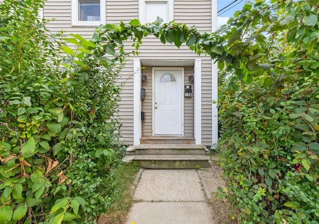 Photo 3 of Sale Pending at 10 Mulberry St, Nashua, NH 03060 | MLS# 5108728 | Listing updated on 2026-09-20