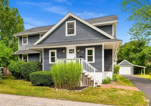 Photo 1 of Single family home for sale at 29 Versailles Ave, Portsmouth, NH 03801 | MLS# 5108729 | Listing updated on 2026-09-23