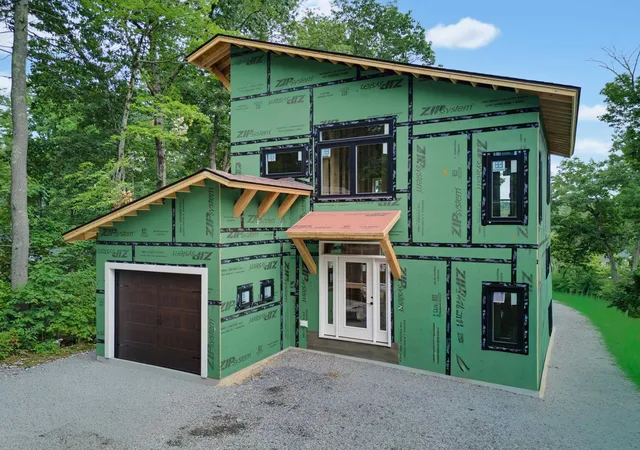 Photo 2 of Single family home for sale at 14 2nd Street, Windham, NH 03087 | MLS# 5108732 | Listing updated on 2026-09-13