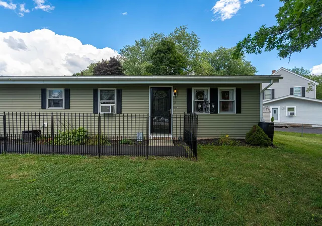 Photo 2 of Single family home for sale at 5 Linda Ave, Dover, NH 03820 | MLS# 5108750 | Listing updated on 2026-09-08
