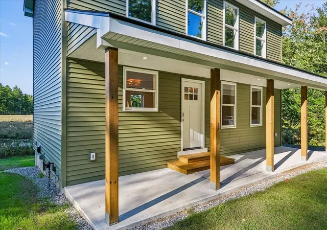 Photo 3 of Single family home for sale at 725 Route 129, Loudon, NH 03307 | MLS# 5108771 | Listing updated on 2026-09-17