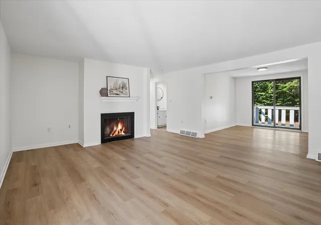 Photo 2 of Townhouse for sale at 6 Black Oak Dr Rd #Unit E-6, Nashua, NH 03062 | MLS# 5108773 | Listing updated on 2026-09-15