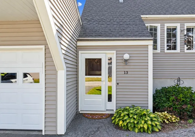 Photo 2 of Sale Pending at 13 Hilltop Pl, New London, NH 03257 | MLS# 5108776 | Listing updated on 2026-09-28