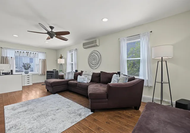 Photo 4 of Sale Pending at 176 Stanton St, Manchester, NH 03103 | MLS# 5108781 | Listing updated on 2026-09-12