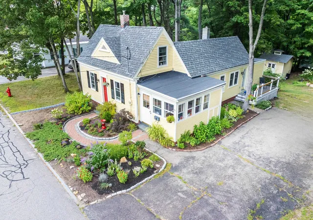 Photo 1 of Single family home for sale at 59 Maple St, Somersworth, NH 03878 | MLS# 5108793 | Listing updated on 2026-09-11