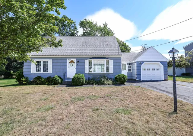 Photo 1 of Sale Pending at 16 Briand Dr, Nashua, NH 03063 | MLS# 5108796 | Listing updated on 2026-09-17