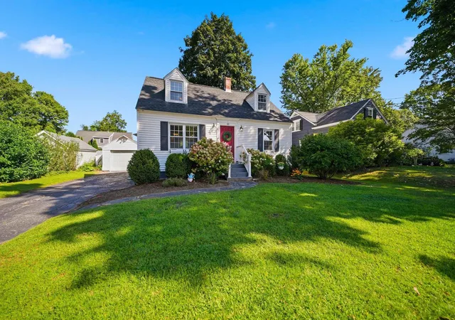 Single family home for sale at 10 Roosevelt Ave, Concord, NH 03301 | MLS# 5108799