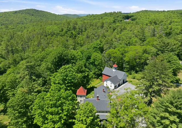 Photo 1 of Single family home for sale at 183 Waterloo St, Warner, NH 03278 | MLS# 5108805 | Listing updated on 2026-09-09