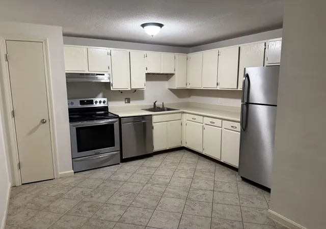 Photo 2 of Condo for sale at 2003 White Cedar Blvd #2003, Portsmouth, NH 03801 | MLS# 5108812 | Listing updated on 2026-09-10