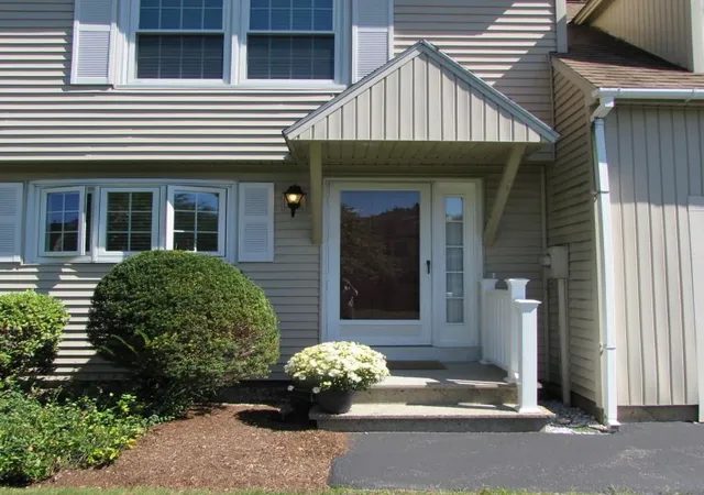 Photo 2 of Townhouse for sale at 28b Stonehouse Ln #B, Keene, NH 03431 | MLS# 5108822 | Listing updated on 2026-09-12