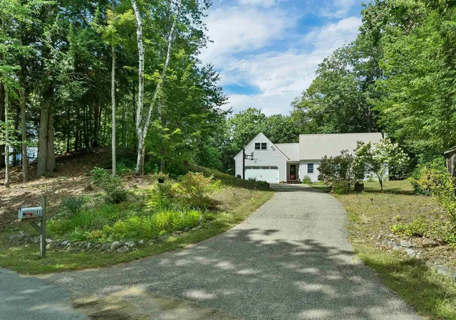 Photo 3 of Single family home for sale at 41 Haywagon Rd, Gilford, NH 03249 | MLS# 5108823 | Listing updated on 2026-09-18