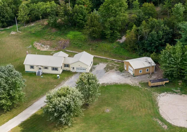Photo 3 of Single family home for sale at 76 Paradee Rd, Fairfield, VT 05455 | MLS# 5108827 | Listing updated on 2026-09-13