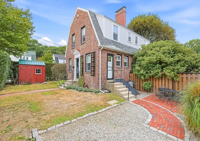 Photo 3 of Single family home for sale at 258 Raleigh Way, Portsmouth, NH 03801 | MLS# 5108851 | Listing updated on 2026-09-28