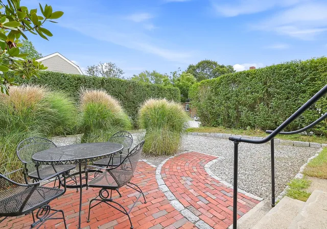 Photo 4 of Single family home for sale at 258 Raleigh Way, Portsmouth, NH 03801 | MLS# 5108851 | Listing updated on 2026-09-28