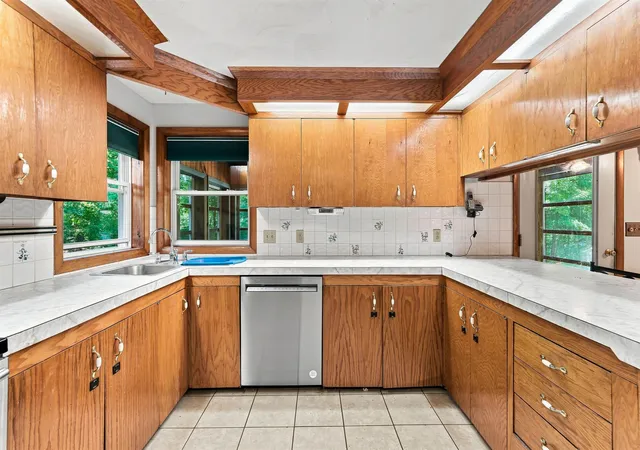 Photo 3 of Sale Pending at 36 Governor Dinsmore Rd, Windham, NH 03087 | MLS# 5108856 | Listing updated on 2026-09-14