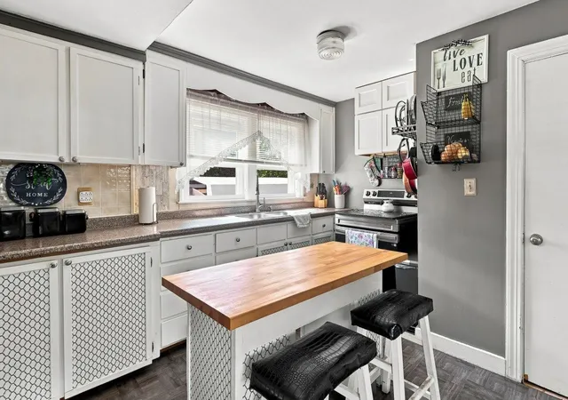 Photo 2 of Single family home for sale at 37 Adams Ave, Rochester, NH 03867 | MLS# 5108857 | Listing updated on 2026-09-13