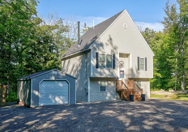 Photo 1 of Single family home for sale at 28 Bern Dr, Madison, NH 03849 | MLS# 5108861 | Listing updated on 2026-09-10