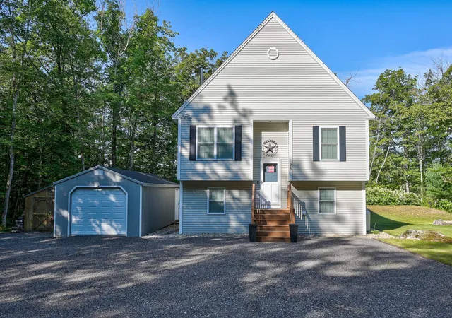 Photo 3 of Single family home for sale at 28 Bern Dr, Madison, NH 03849 | MLS# 5108861 | Listing updated on 2026-09-10