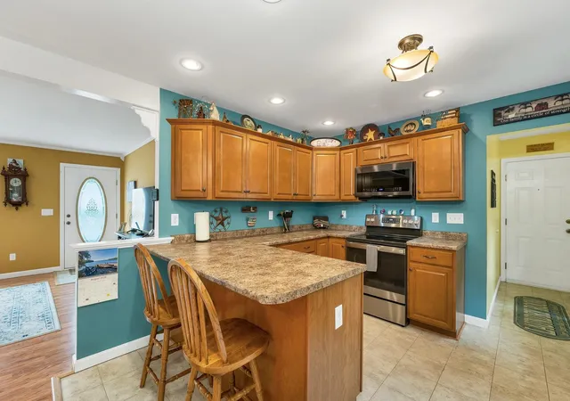 Photo 2 of Single family home for sale at 5 Given Cir, Rochester, NH 03867 | MLS# 5108865 | Listing updated on 2026-09-12