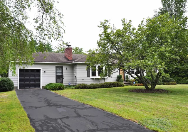 Photo 1 of Single family home for sale at 3 Valleyview Dr, Merrimack, NH 03054 | MLS# 5108866 | Listing updated on 2026-09-11