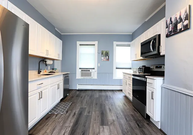 Photo 2 of Single family home for sale at 17 Federal St #1, St. Johnsbury, VT 05819 | MLS# 5108877 | Listing updated on 2026-09-09