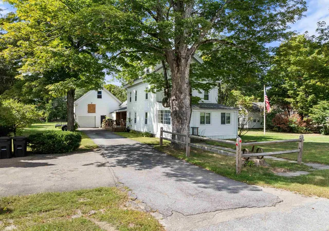 Photo 4 of Single family home for sale at 20 Lawrence St, Andover, NH 03216 | MLS# 5108881 | Listing updated on 2026-10-07