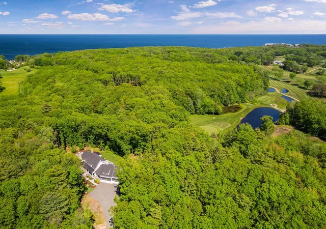 Photo 3 of Single family home for sale at 5 Primrose Ln, Cape Neddick, ME 03902 | MLS# 5108886 | Listing updated on 2026-09-09