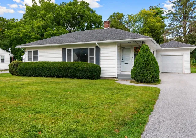 Photo 1 of Single family home for sale at 13 Driscoll Dr, Saint Albans, VT 05478 | MLS# 5108899 | Listing updated on 2026-09-22