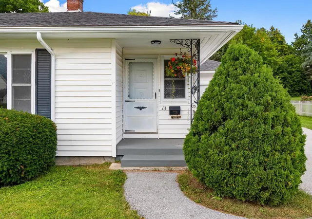Photo 2 of Single family home for sale at 13 Driscoll Dr, Saint Albans, VT 05478 | MLS# 5108899 | Listing updated on 2026-09-22