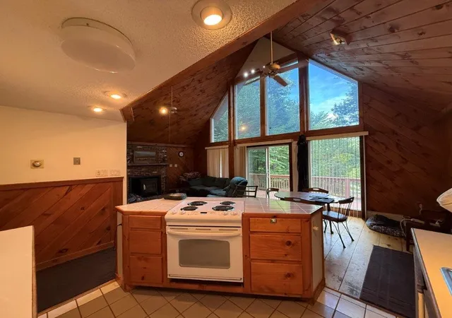 Photo 4 of Sale Pending at 17 Province Rd, Dorchester, NH 03266 | MLS# 5108903 | Listing updated on 2026-09-21