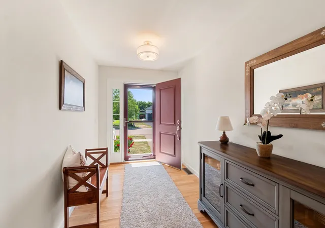 Photo 3 of Townhouse for sale at 206 Lomartire Dr, Colchester, VT 05446 | MLS# 5108906 | Listing updated on 2026-09-26