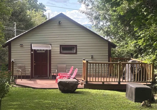 Photo 1 of Single family home for sale at 4 Upland Ave, Barre, VT 05641 | MLS# 5108908 | Listing updated on 2026-09-18