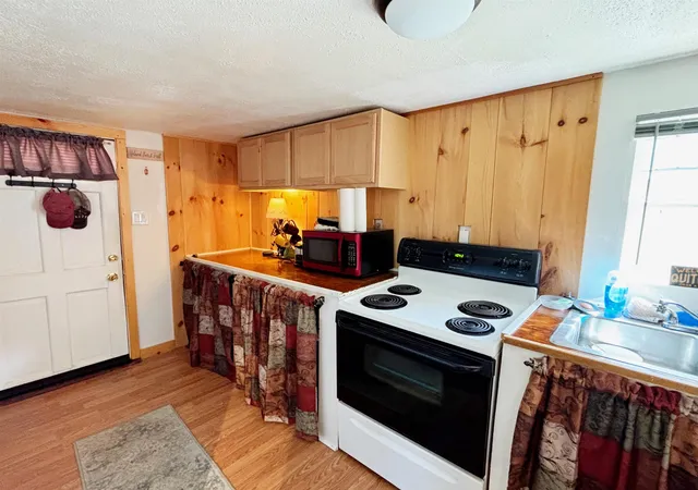 Photo 3 of Single family home for sale at 4 Upland Ave, Barre, VT 05641 | MLS# 5108908 | Listing updated on 2026-09-18