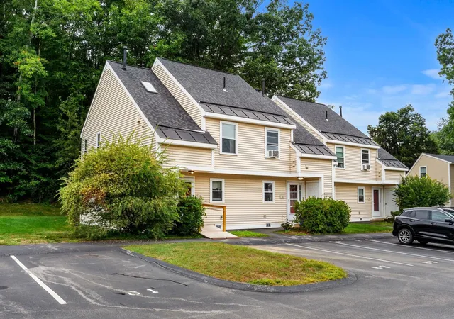 Photo 2 of Townhouse for sale at 61 Bluffs Dr, Concord, NH 03303 | MLS# 5108910 | Listing updated on 2026-10-08