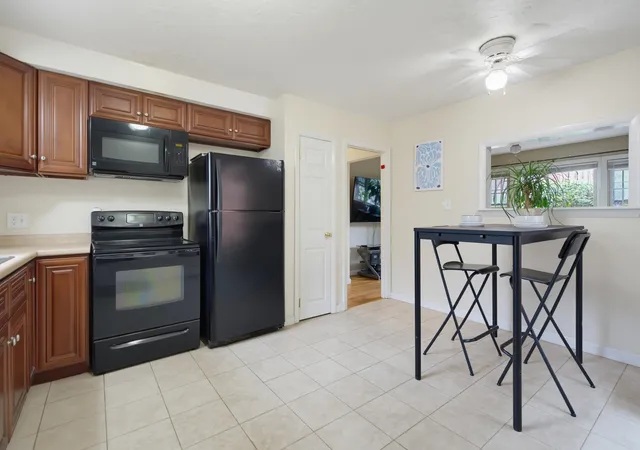 Photo 4 of Single family home for sale at 46 Myrtle St, Manchester, NH 03104 | MLS# 5108916 | Listing updated on 2026-09-22