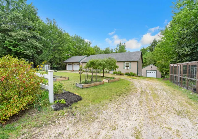 Photo 3 of Single family home for sale at 44 Juniper Ridge Rd, Sanbornville, NH 03872 | MLS# 5108924 | Listing updated on 2026-09-21