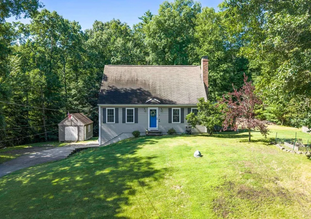 Photo 1 of Sale Pending at 8 Kenwood Dr, Newton, NH 03858 | MLS# 5108929 | Listing updated on 2026-09-18