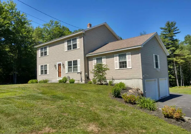 Photo 2 of Single family home for sale at 56 Grandview Loop, Sanbornville, NH 03872 | MLS# 5108940 | Listing updated on 2026-09-28