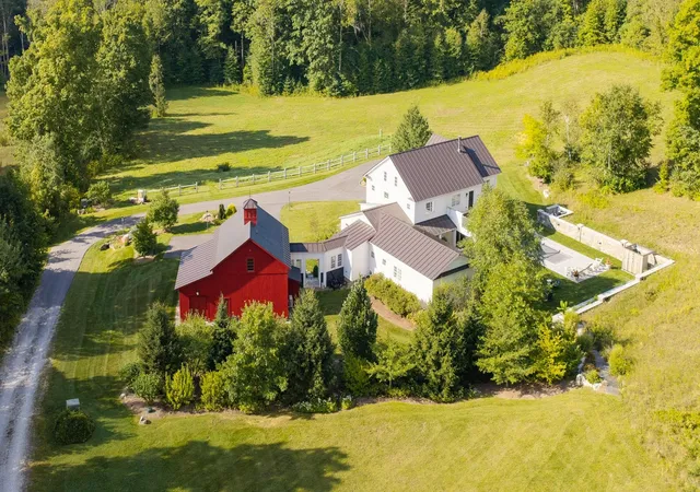 Photo 3 of Single family home for sale at 120 Summit View, Manchester Center, VT 05255 | MLS# 5108945 | Listing updated on 2026-09-14