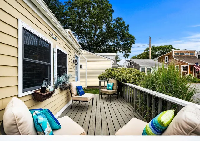 Photo 3 of Sale Pending at 470 Winnacunnet Rd #8, Hampton, NH 03842 | MLS# 5108946 | Listing updated on 2026-09-30