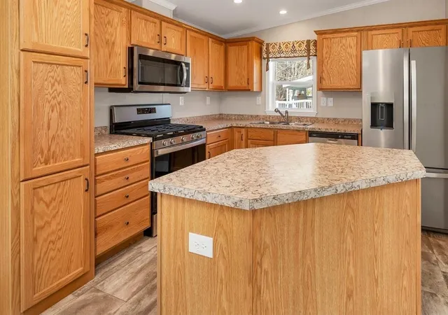 Photo 3 of Manufactured home for sale at #3 Hummingbird Ln, Raymond, NH 03077 | MLS# 5108947 | Listing updated on 2026-09-10