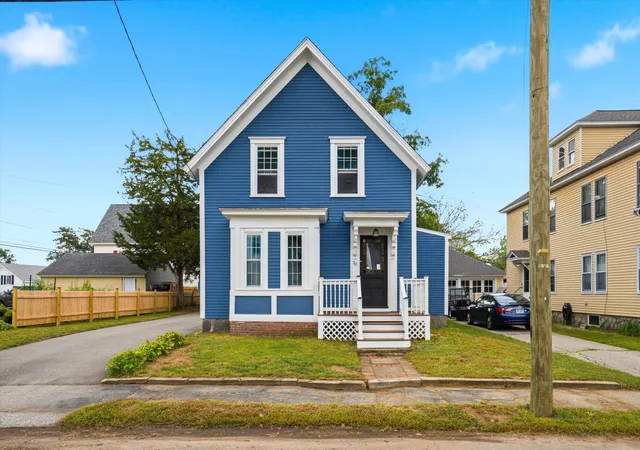Photo 1 of Single family home for sale at 70 Mcduffie St, Manchester, NH 03102 | MLS# 5108957 | Listing updated on 2026-09-16