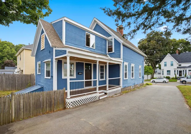 Photo 4 of Single family home for sale at 70 Mcduffie St, Manchester, NH 03102 | MLS# 5108957 | Listing updated on 2026-09-16