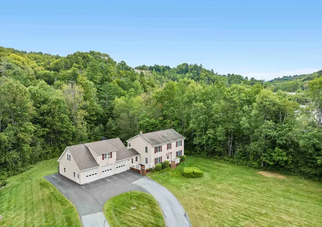 Photo 1 of Single family home for sale at 740 E Barre Rd, Barre, VT 05641 | MLS# 5108964 | Listing updated on 2026-09-09