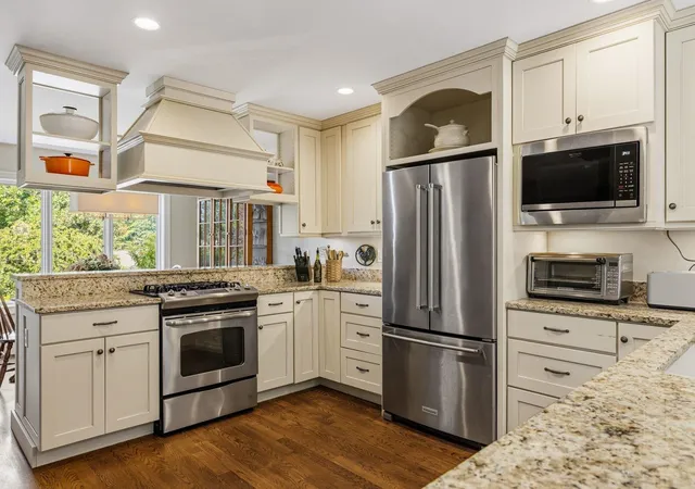 Photo 4 of Townhouse for sale at 229 Cushing Rd, Newmarket, NH 03857 | MLS# 5108966 | Listing updated on 2026-09-09