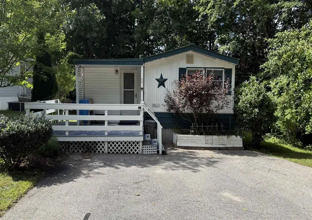 Photo 1 of Sale Pending at 40 Hampton Rd #C24, Exeter, NH 03833 | MLS# 5108972 | Listing updated on 2026-09-14
