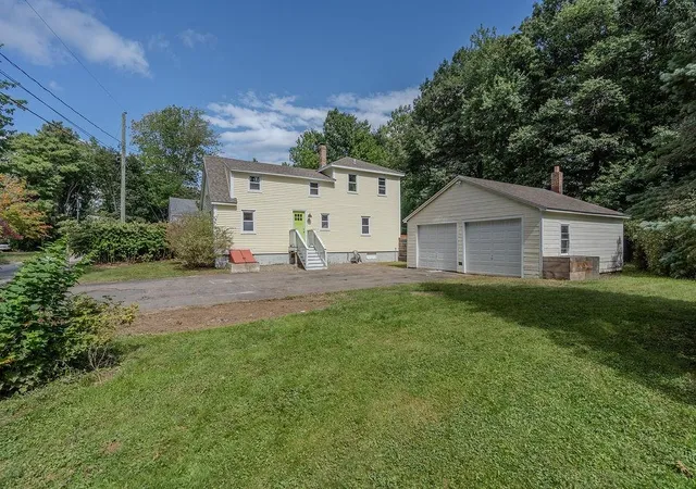 Photo 2 of Single family home for sale at 22 Howe Rd, Rollinsford, NH 03869 | MLS# 5108974 | Listing updated on 2026-09-11
