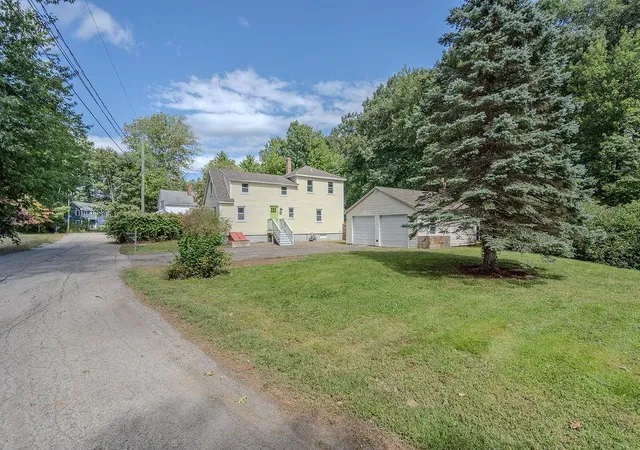 Photo 4 of Single family home for sale at 22 Howe Rd, Rollinsford, NH 03869 | MLS# 5108974 | Listing updated on 2026-09-11