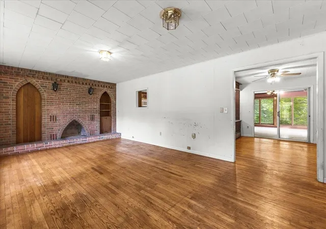 Photo 3 of Single family home for sale at 657 W Lakeshore Dr, Colchester, VT 05446 | MLS# 5108979 | Listing updated on 2026-09-09