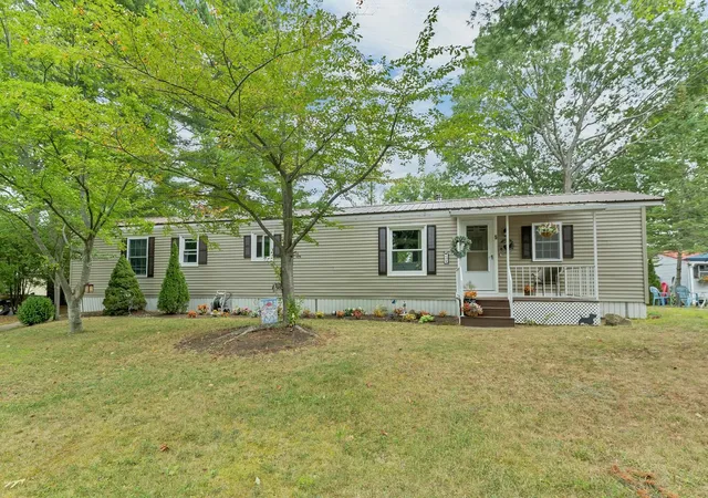 Photo 1 of Manufactured home for sale at 5 N Dewberry Ln, Rochester, NH 03867 | MLS# 5108982 | Listing updated on 2026-09-12